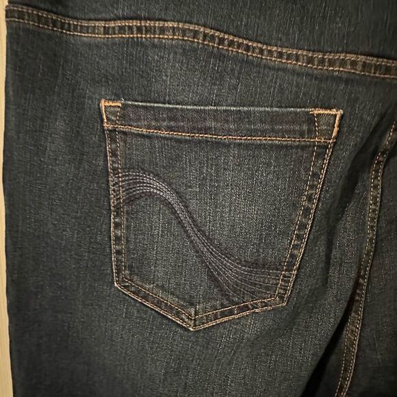 Lane Bryant Women's  Jeans Straight Leg Genius Fit size 20 - Picture 8 of 8